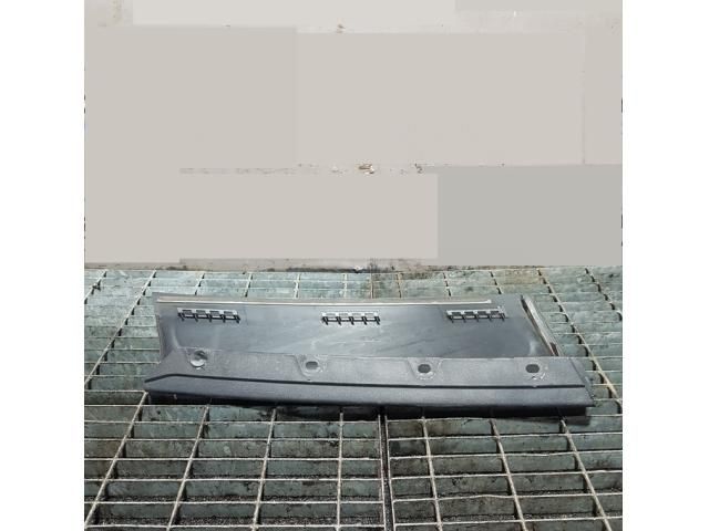 bontott LAND ROVER FREELANDER Bal hátsó Ajtó Díszléc