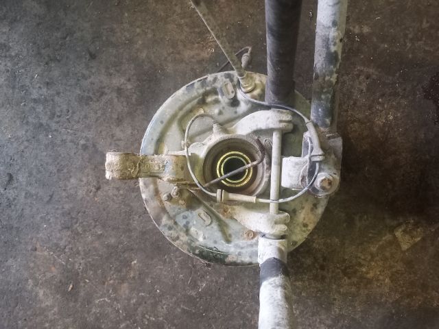 bontott LAND ROVER FREELANDER Bal hátsó Csonkállvány Kerékaggyal