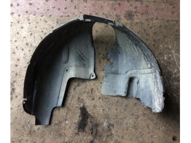 bontott LAND ROVER FREELANDER Bal hátsó Sárvédő Gumi