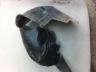 bontott LAND ROVER FREELANDER Bal hátsó Sárvédő Gumi