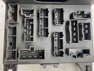 bontott LAND ROVER FREELANDER Biztosítéktábla Doboz