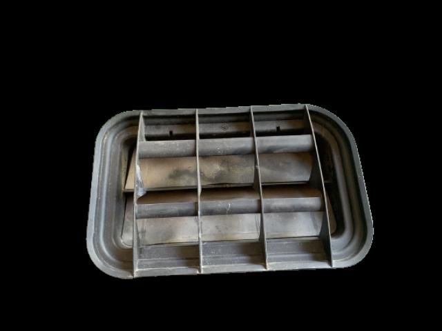 bontott LAND ROVER FREELANDER Csomagtér Szellőző Jobb