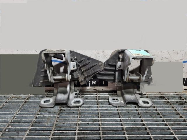 bontott LAND ROVER FREELANDER Csomagtérajtó Zsanér