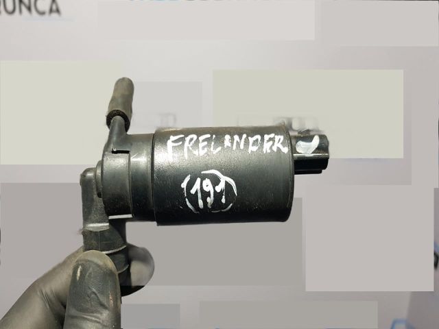 bontott LAND ROVER FREELANDER Első Ablakmosó Szivattyú