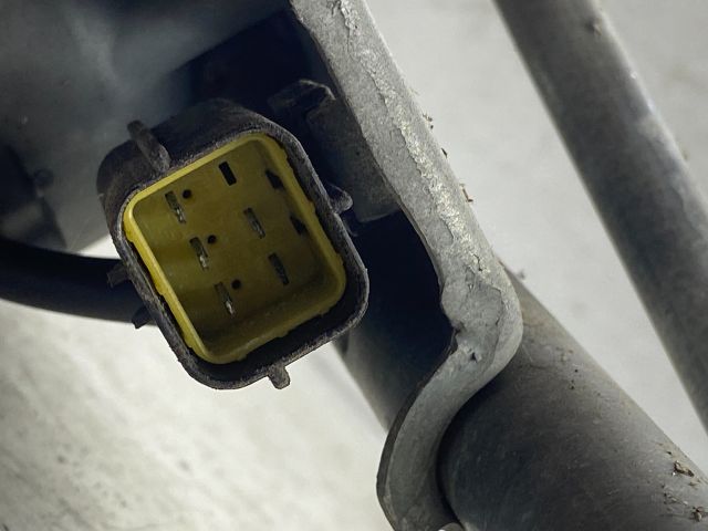 bontott LAND ROVER FREELANDER Első Ablaktörlő Szerkezet Motorral