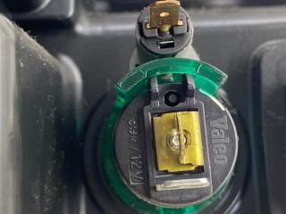 bontott LAND ROVER FREELANDER Első Hamutartó