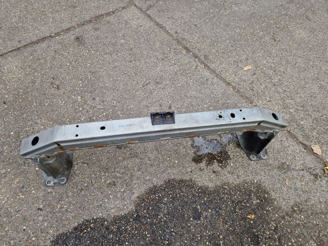 bontott LAND ROVER FREELANDER Első Lökhárító Merevítő (Fém)