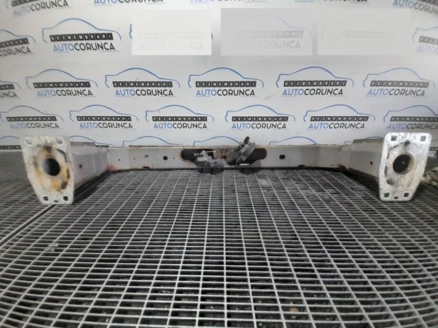 bontott LAND ROVER FREELANDER Első Lökhárító Merevítő (Fém)