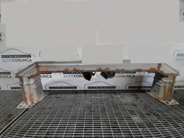 bontott LAND ROVER FREELANDER Első Lökhárító Merevítő (Fém)