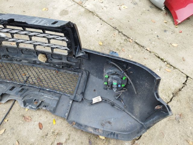 bontott LAND ROVER FREELANDER Első Lökhárító (Részeivel)