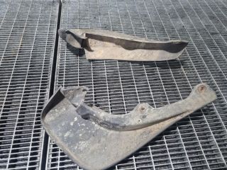 bontott LAND ROVER FREELANDER Első Sárvédő Gumi Pár