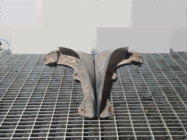 bontott LAND ROVER FREELANDER Első Sárvédő Gumi Pár