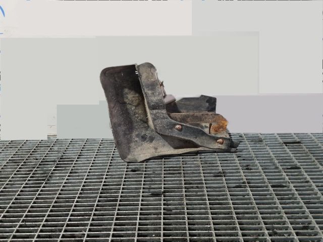 bontott LAND ROVER FREELANDER Első Sárvédő Gumi Pár