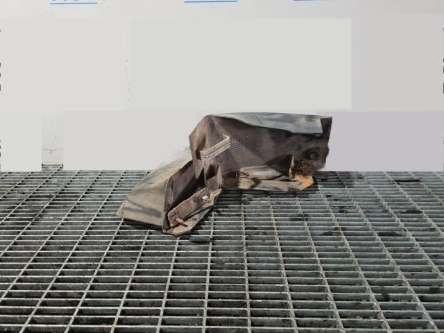 bontott LAND ROVER FREELANDER Első Sárvédő Gumi Pár