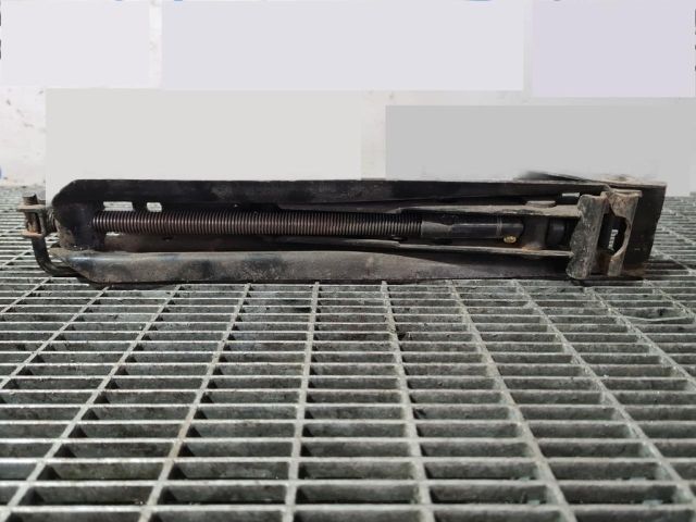 bontott LAND ROVER FREELANDER Emelő