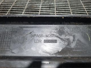 bontott LAND ROVER FREELANDER Felső Hűtőburkolat