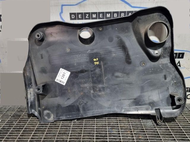 bontott LAND ROVER FREELANDER Felső Hűtőburkolat