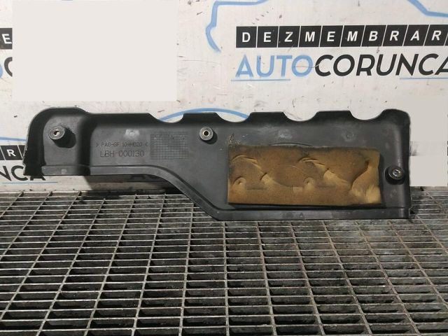 bontott LAND ROVER FREELANDER Felső Hűtőburkolat