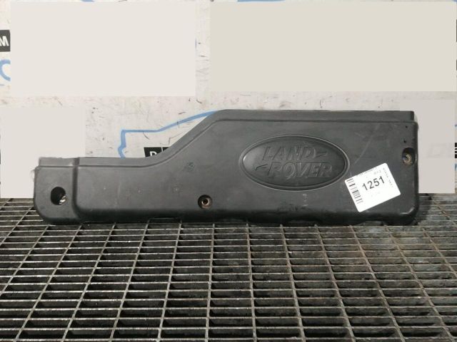 bontott LAND ROVER FREELANDER Felső Hűtőburkolat