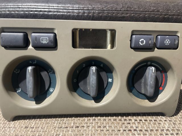 bontott LAND ROVER FREELANDER Fűtéskapcsoló (manuális klímás)