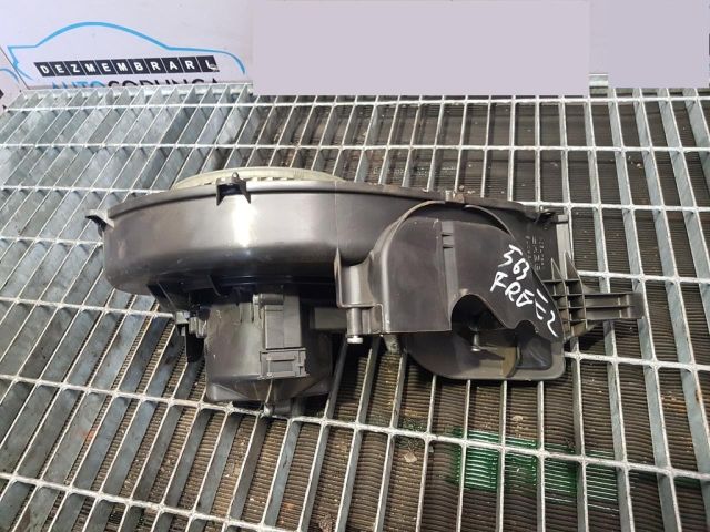 bontott LAND ROVER FREELANDER Fűtőmotor (Klímás)