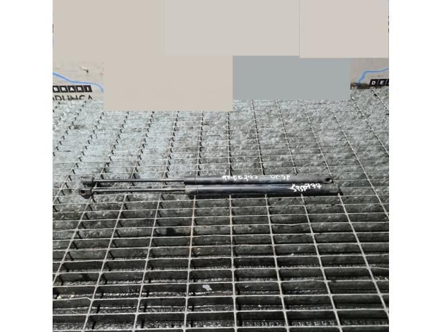 bontott LAND ROVER FREELANDER Gázrugós Kitámasztó Teleszkóp Csomagtérajtó (Pozíciófüggetlen)