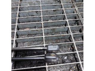 bontott LAND ROVER FREELANDER Gázrugós Kitámasztó Teleszkóp Csomagtérajtó (Pozíciófüggetlen)