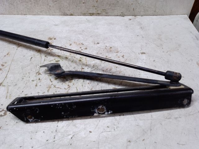 bontott LAND ROVER FREELANDER Gázrugós Kitámasztó Teleszkóp Csomagtérajtó (Pozíciófüggetlen)