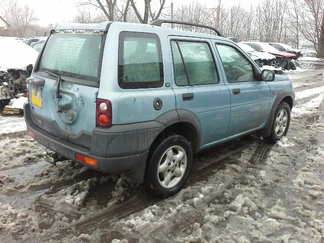 bontott LAND ROVER FREELANDER Hátsó Lökhárító (Részeivel)