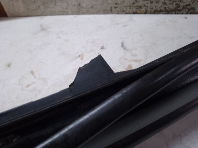 bontott LAND ROVER FREELANDER Hűtőrács