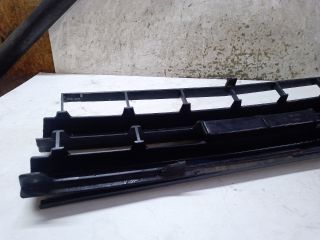 bontott LAND ROVER FREELANDER Hűtőrács