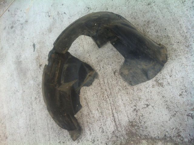 bontott LAND ROVER FREELANDER Jobb első Sárvédő Gumi