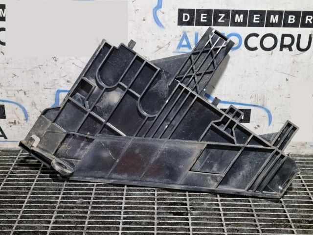 bontott LAND ROVER FREELANDER Jobb Fényszóró Tartó