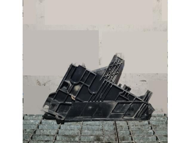 bontott LAND ROVER FREELANDER Jobb Fényszóró Tartó