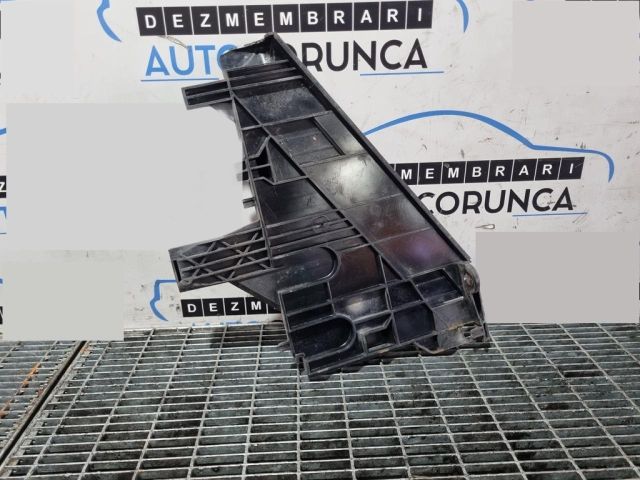 bontott LAND ROVER FREELANDER Jobb Fényszóró Tartó