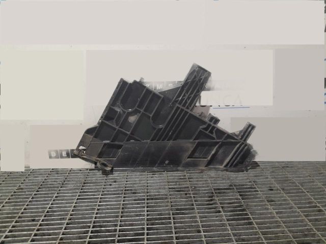 bontott LAND ROVER FREELANDER Jobb Fényszóró Tartó