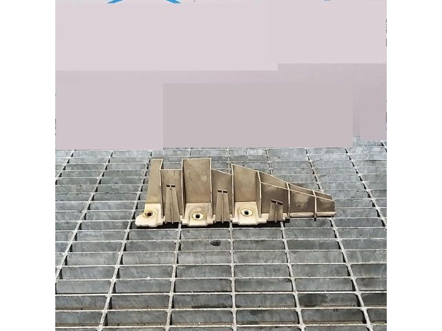 bontott LAND ROVER FREELANDER Jobb Fényszóró Tartó