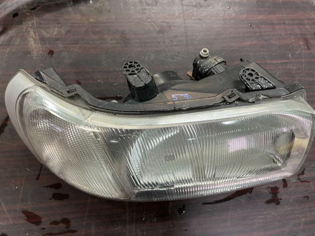 bontott LAND ROVER FREELANDER Jobb Fényszóró