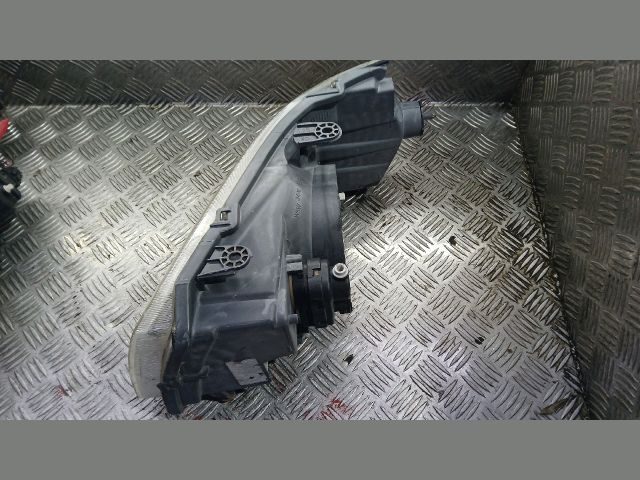 bontott LAND ROVER FREELANDER Jobb Fényszóró