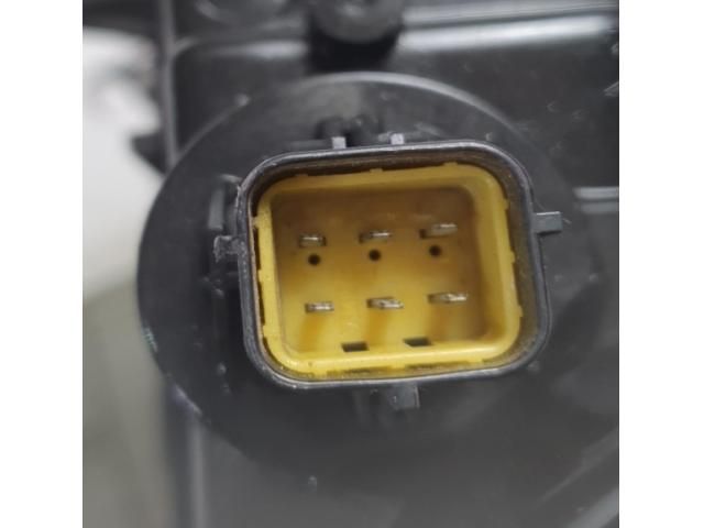 bontott LAND ROVER FREELANDER Jobb Fényszóró