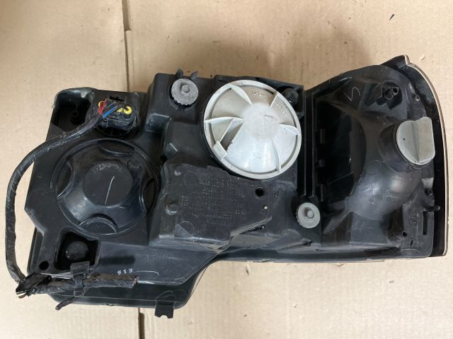 bontott LAND ROVER FREELANDER Jobb Fényszóró