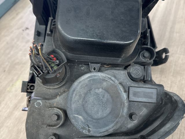 bontott LAND ROVER FREELANDER Jobb Fényszóró