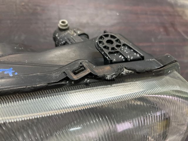 bontott LAND ROVER FREELANDER Jobb Fényszóró