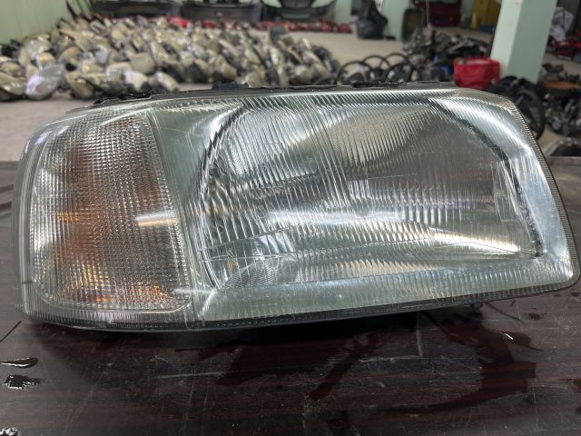 bontott LAND ROVER FREELANDER Jobb Fényszóró