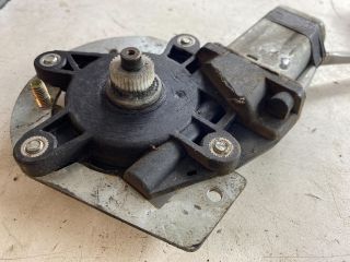 bontott LAND ROVER FREELANDER Jobb hátsó Ablakemelő Motor