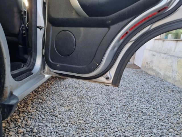 bontott LAND ROVER FREELANDER Jobb hátsó Ajtó (Üres lemez)