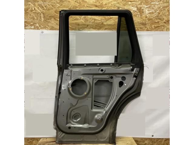 bontott LAND ROVER FREELANDER Jobb hátsó Ajtó (Üres lemez)