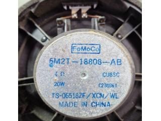 bontott LAND ROVER FREELANDER Jobb hátsó Hangszóró