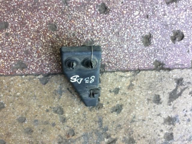 bontott LAND ROVER FREELANDER Jobb hátsó Lökhárító Tartó (Műanyag)