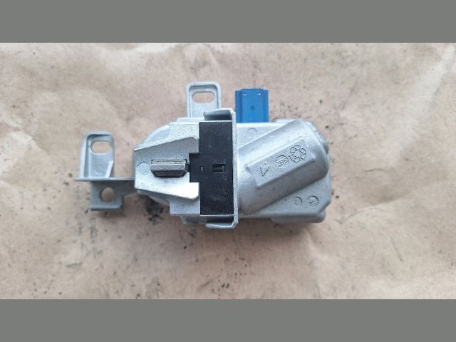 bontott LAND ROVER FREELANDER Kormányzár (Elektromos)